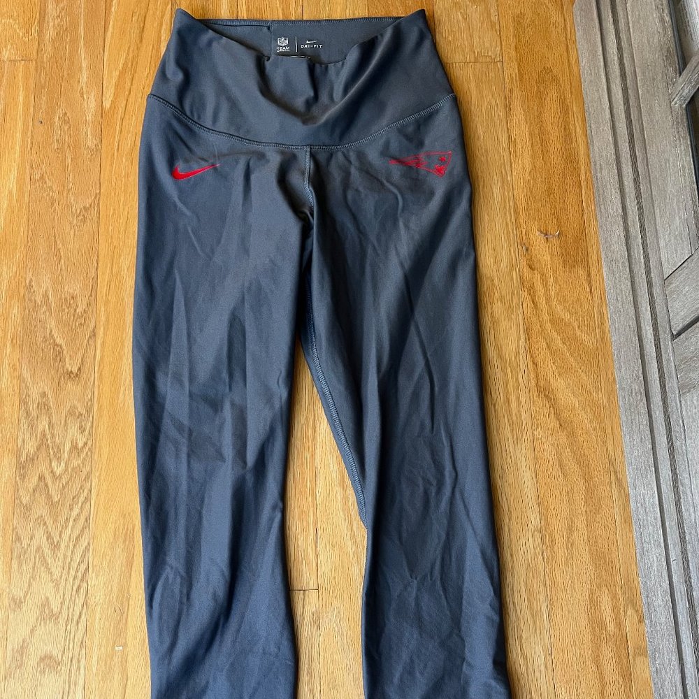 Nike gray official NFL Patriots leggings